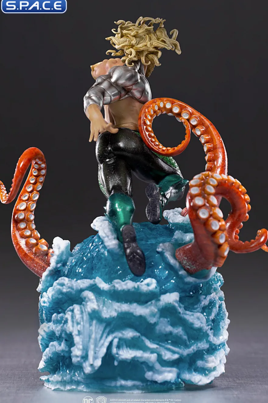 1/10 Scale Aquaman Deluxe Art Scale Statue