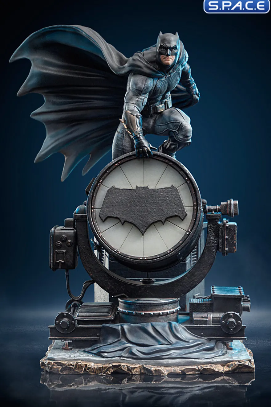 1/10 Scale Batman on Batsignal Deluxe Art Scale Statue
