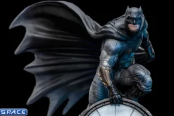 1/10 Scale Batman on Batsignal Deluxe Art Scale Statue