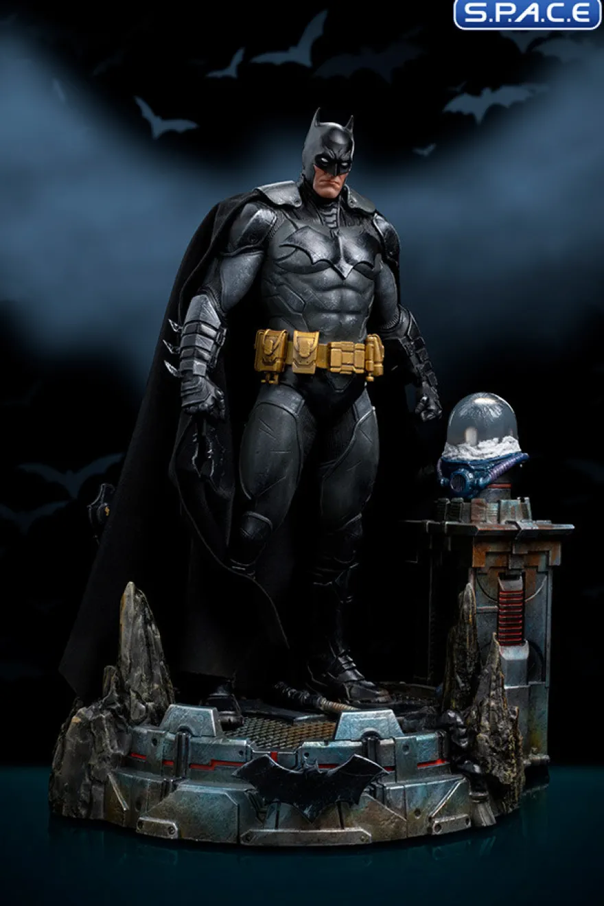 1/10 Scale Batman Unleashed Deluxe Art Scale Statue