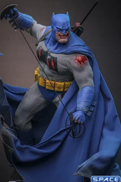 1/6 Scale Battle Damaged Batman Comic Masterpiece CMS031