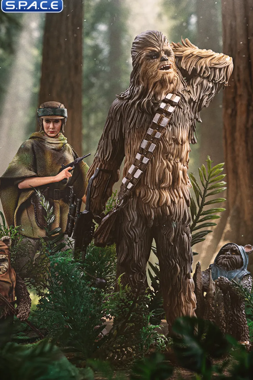 1/10 Scale Chewbacca & Tokkat Art Scale Statue