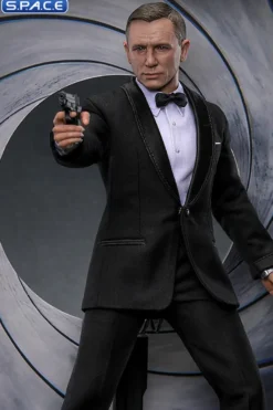 1/6 Scale Daniel Craig as James Bond