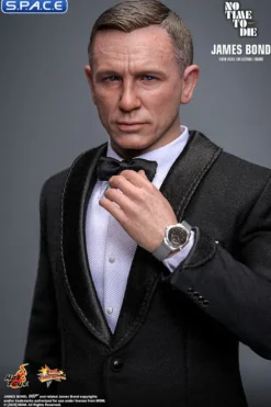 1/6 Scale Daniel Craig as James Bond