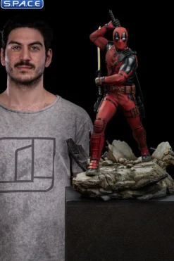 1/4 Scale Deadpool Legacy Replica Statue