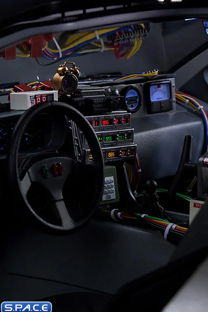 1/6 Scale DeLorean Time Machine Ultimate Masterpiece Series