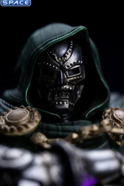 1/10 Scale Doctor Doom Deluxe Art Scale Statue