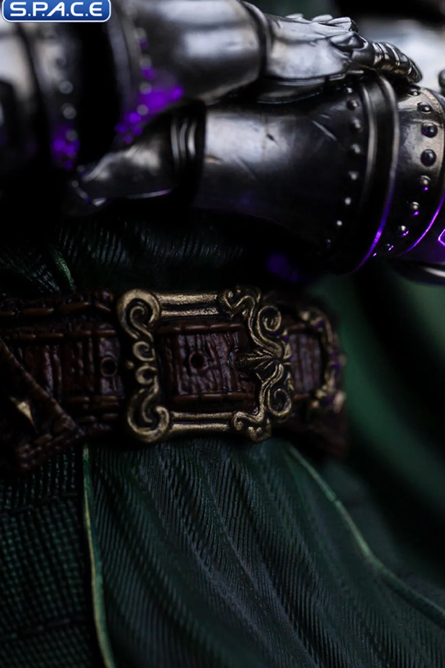 1/10 Scale Doctor Doom Deluxe Art Scale Statue