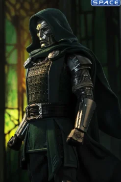 1/6 Scale Doctor Doom Movie Masterpiece MMS906