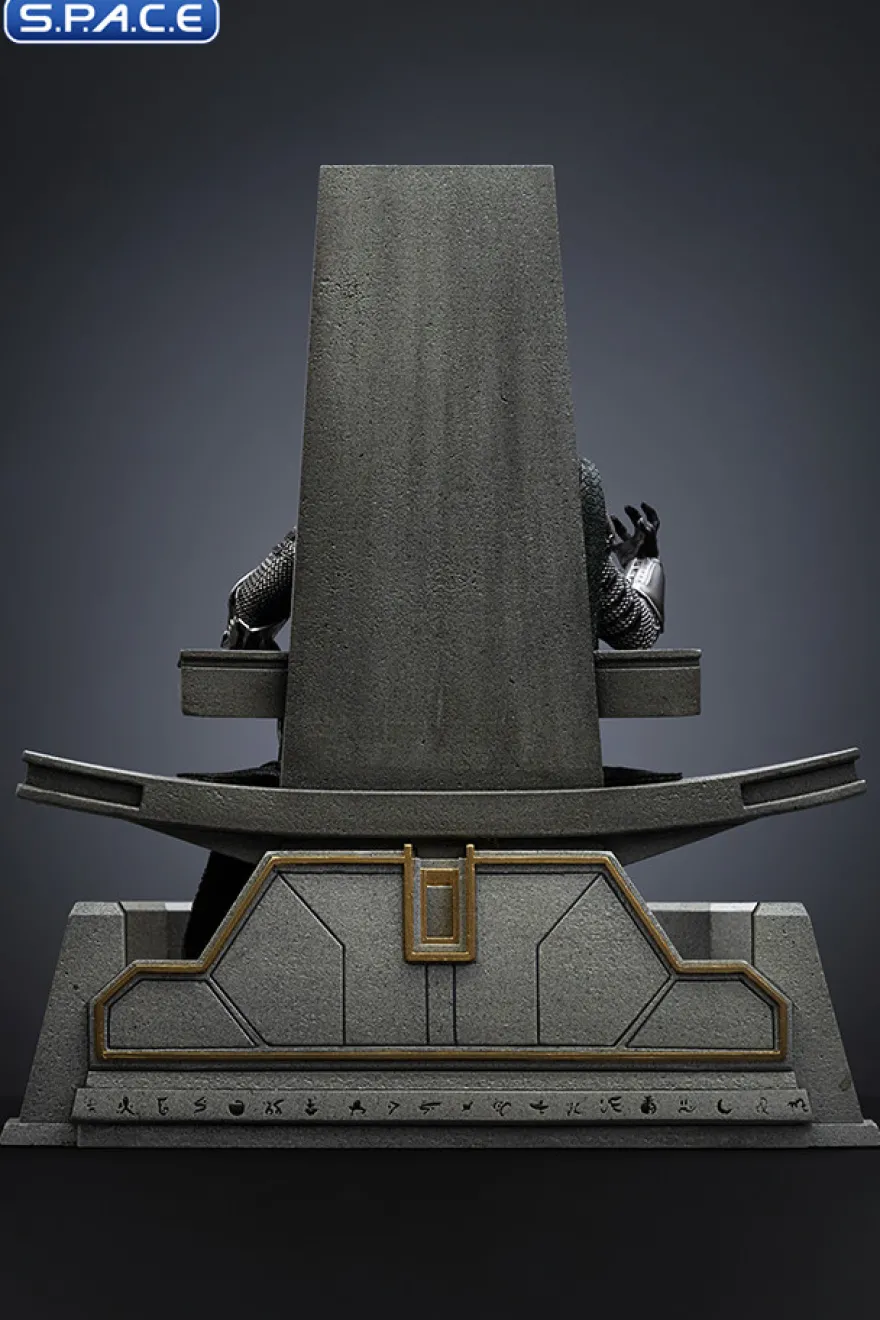 1/10 Scale Doctor Doom on Throne Deluxe Art Scale Statue