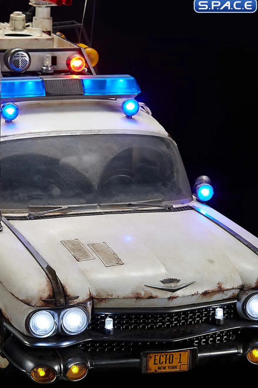 1/6 Scale Ecto-1 Ultimate Masterpiece Series