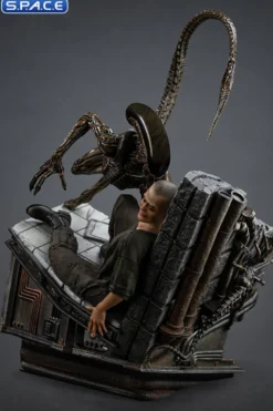 1/10 Scale Ellen Ripley & Dog Alien Art Scale Statue
