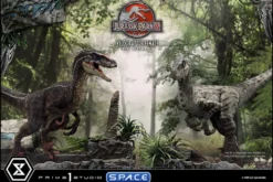 1/6 Scale Female Velociraptor Legacy Museum Collection Statue