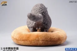 1/6 Scale half squatting Exotic Shorthair Cat