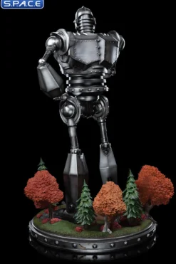 1/20 Scale Iron Giant and Hogarth Hughes Demi Scale Statue