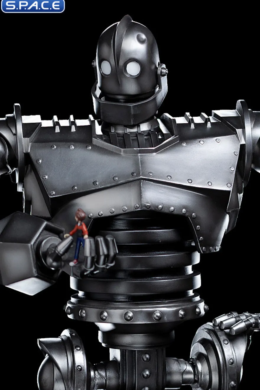 1/20 Scale Iron Giant and Hogarth Hughes Demi Scale Statue