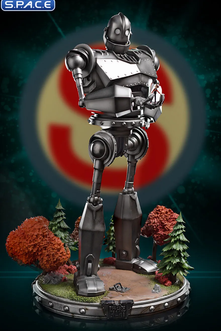 1/20 Scale Iron Giant and Hogarth Hughes Demi Scale Statue