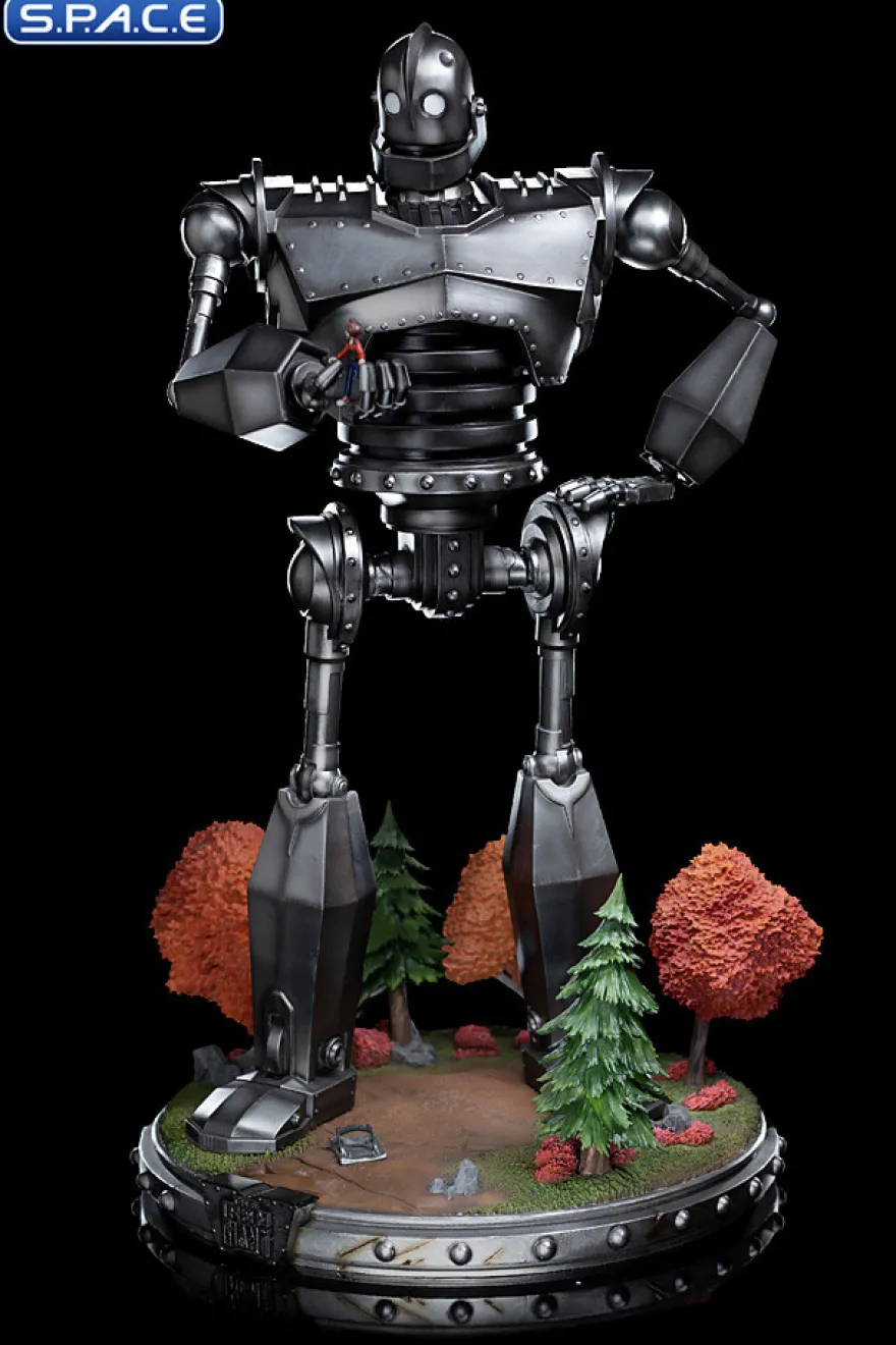 1/20 Scale Iron Giant and Hogarth Hughes Demi Scale Statue