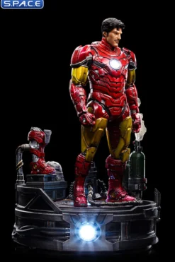 1/10 Scale Iron Man Unleashed Art Scale Statue
