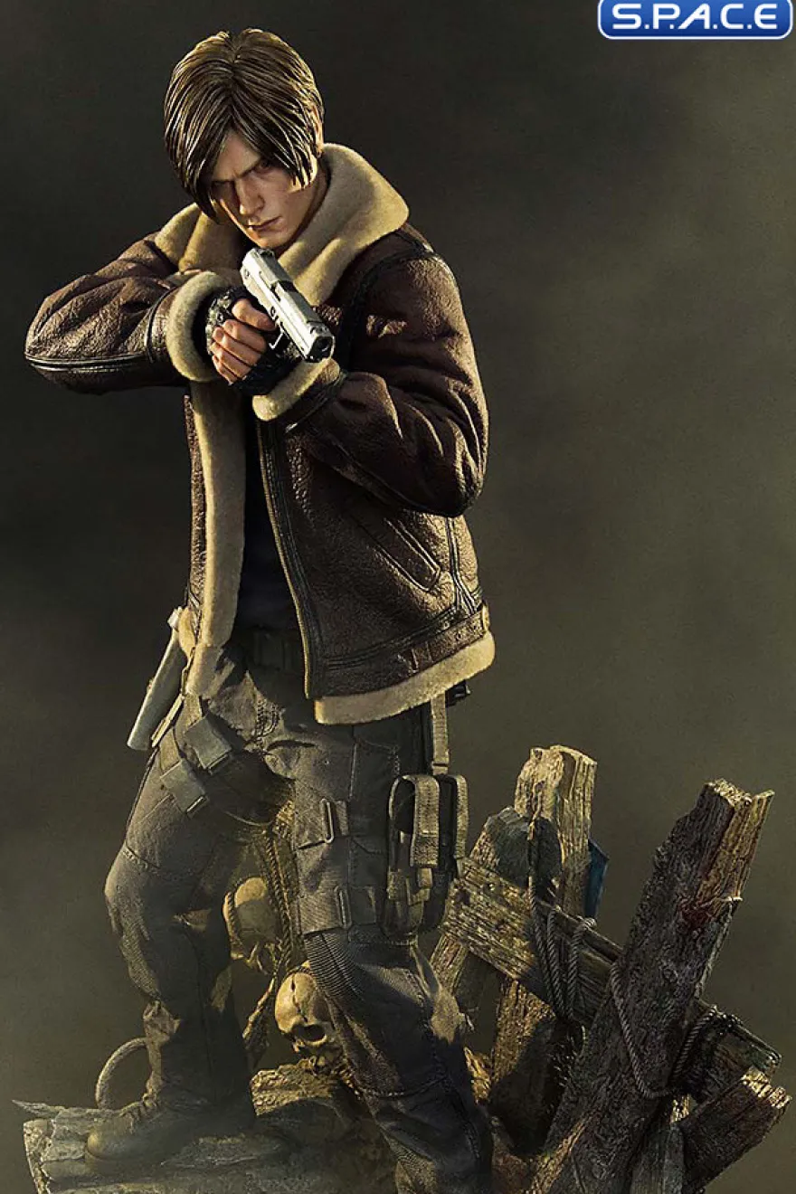 1/4 Scale Leon S. Kennedy Ultimate Premium Masterline Statue