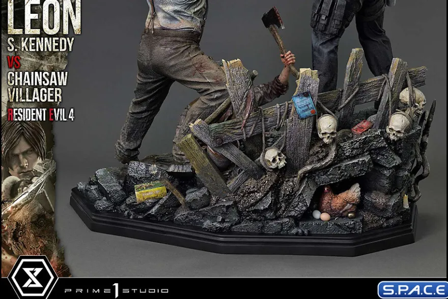 1/4 Scale Leon S. Kennedy vs. Chainsaw Villager Ultimate Premium Masterline Statue