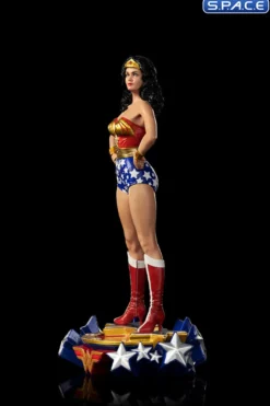 1/10 Scale Lynda Carter as Wonder Woman Deluxe Art Scale Statue