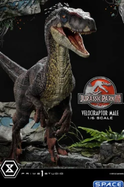1/6 Scale Male Velociraptor Legacy Museum Collection Statue