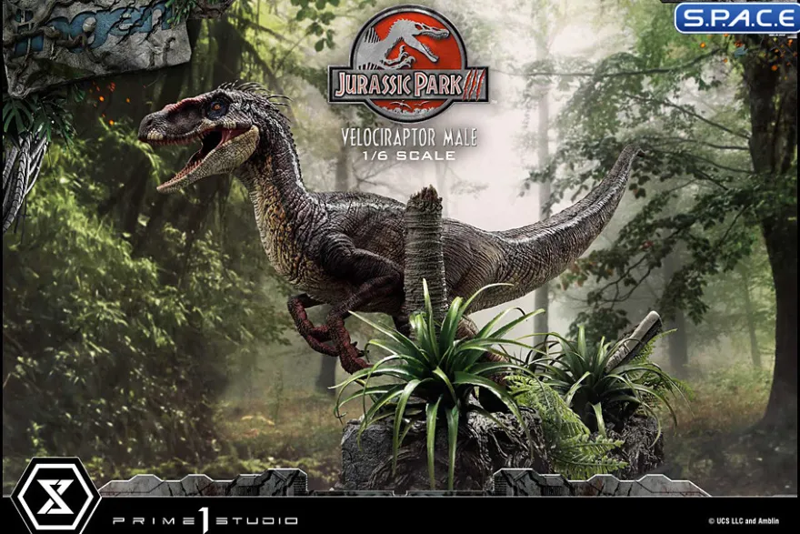 1/6 Scale Male Velociraptor Legacy Museum Collection Statue