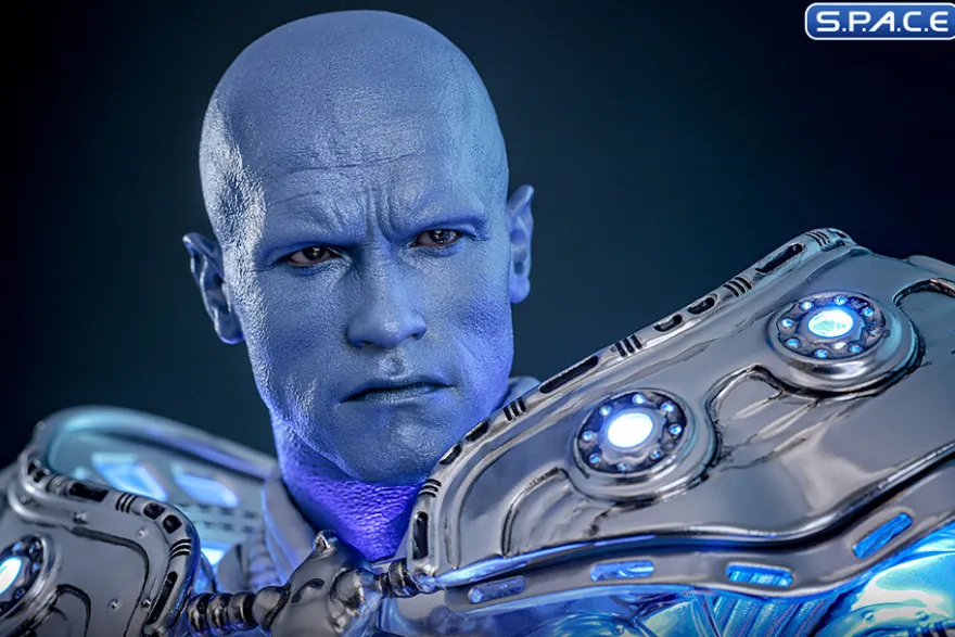1/6 Scale Mr. Freeze Movie Masterpiece MMS799
