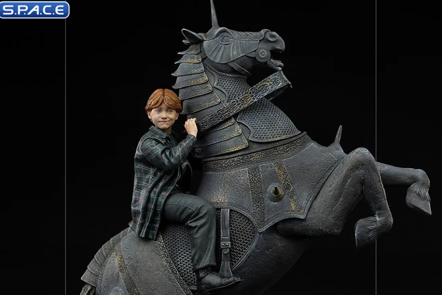 1/10 Scale Ron Weasley at the Wizard Chess Deluxe Art Scale Statue