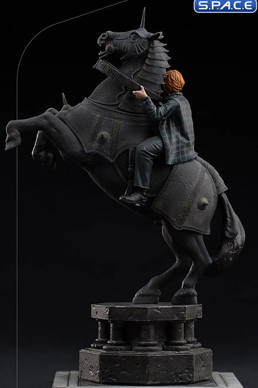 1/10 Scale Ron Weasley at the Wizard Chess Deluxe Art Scale Statue