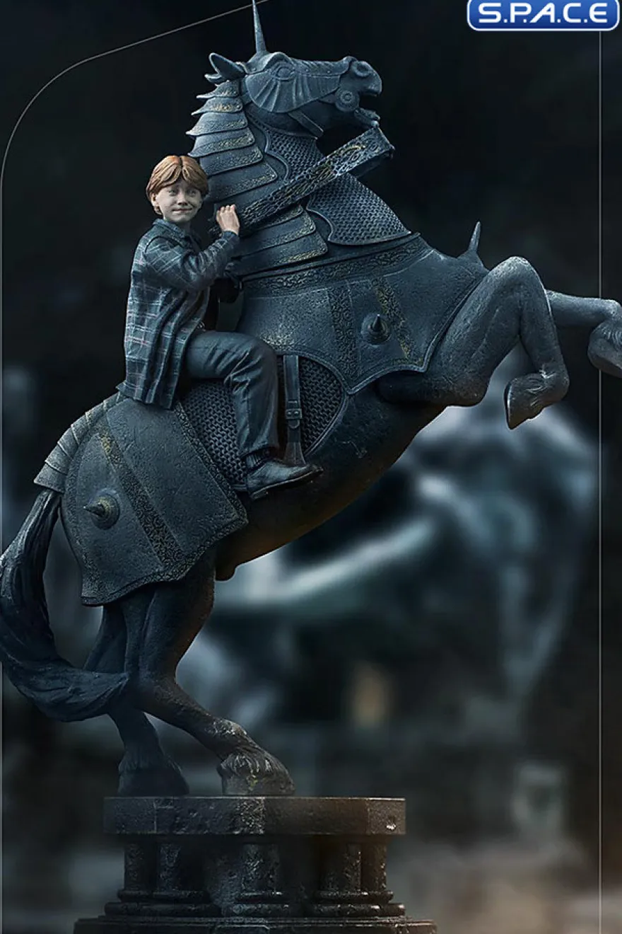 1/10 Scale Ron Weasley at the Wizard Chess Deluxe Art Scale Statue