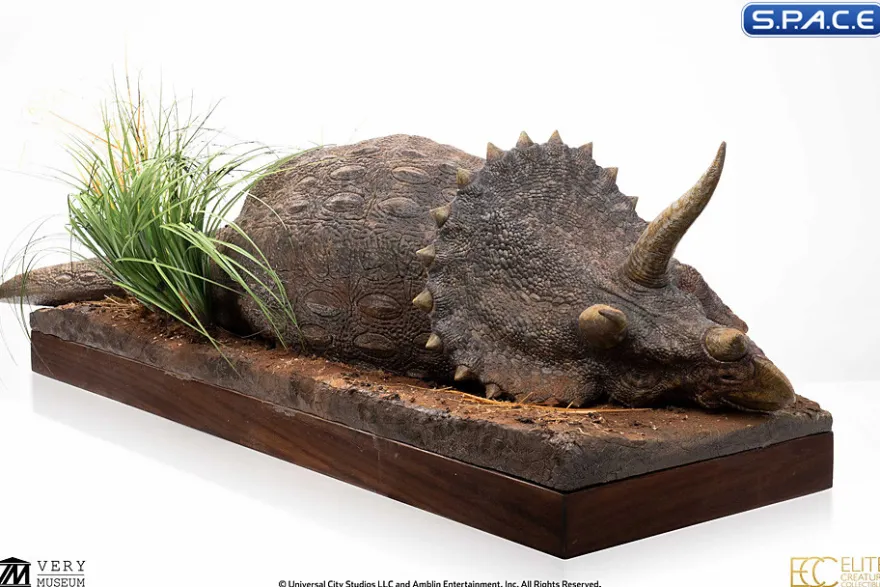 1/8 Scale Sick Triceratops Maquette
