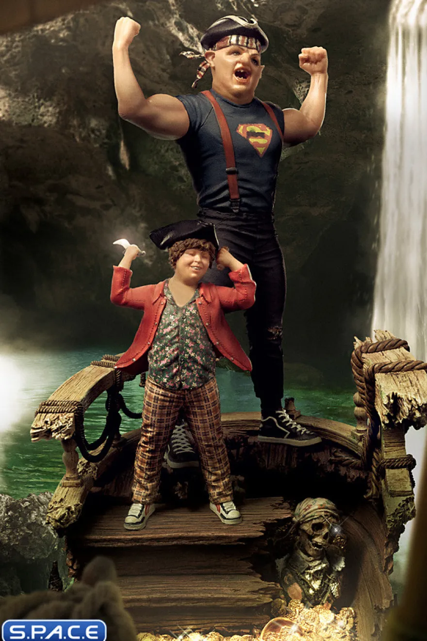 1/10 Scale Sloth & Chunk Deluxe Art Scale Statue