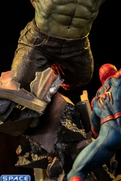1/10 Scale Spider-Man vs. Hulk Art Scale Statue