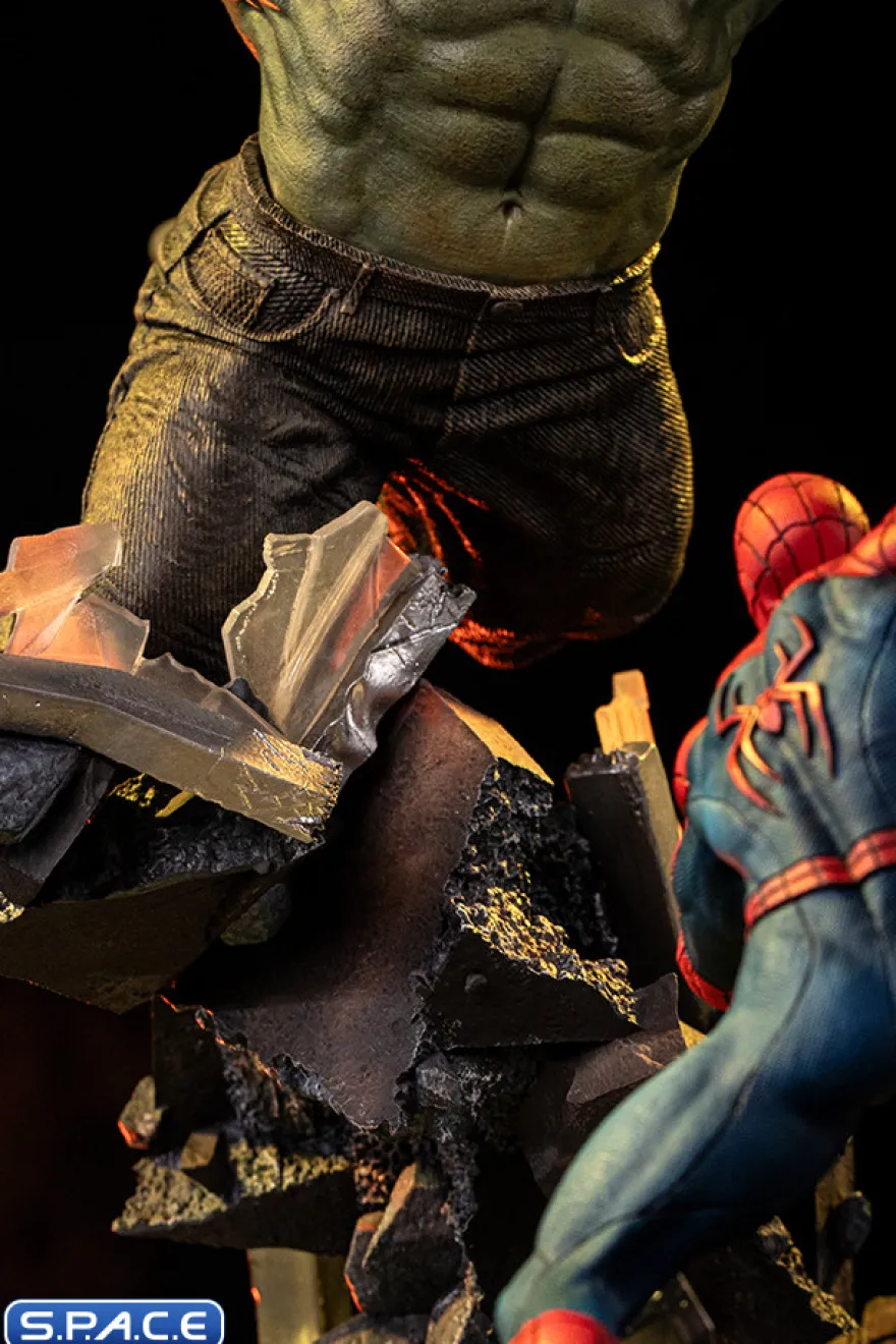1/10 Scale Spider-Man vs. Hulk Art Scale Statue