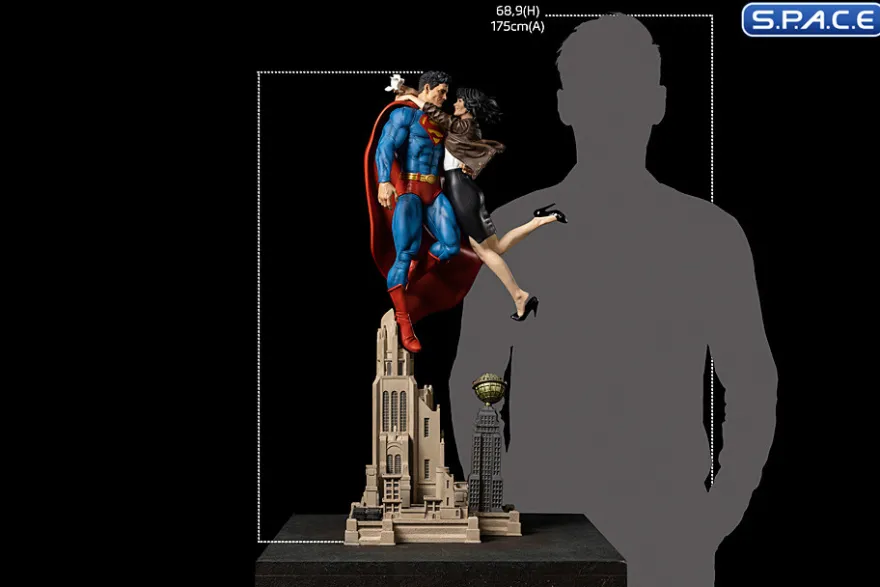 1/6 Scale Superman and Lois Lane Diorama