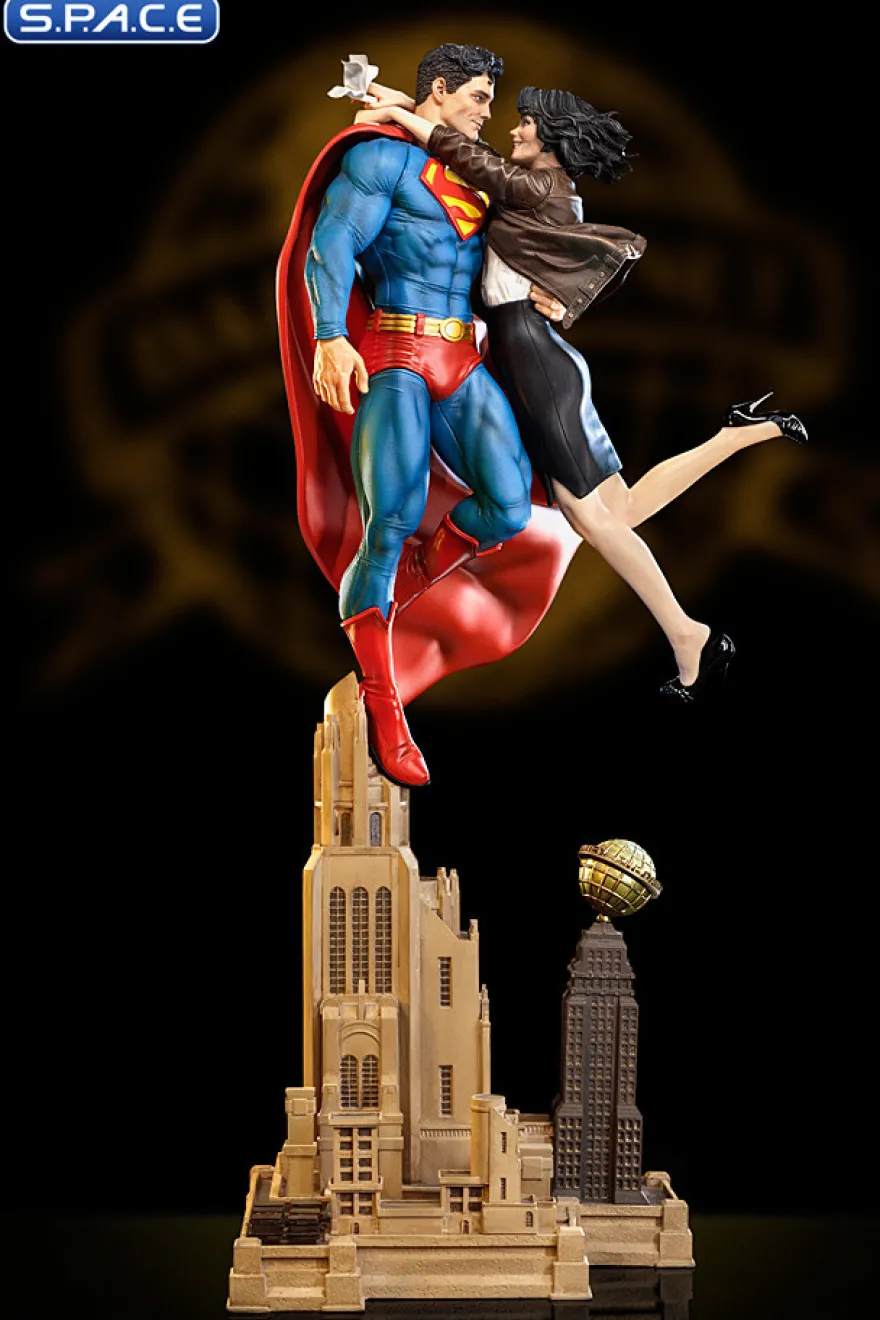 1/6 Scale Superman and Lois Lane Diorama