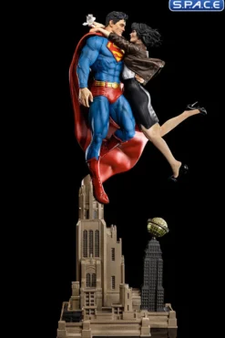 1/6 Scale Superman and Lois Lane Diorama