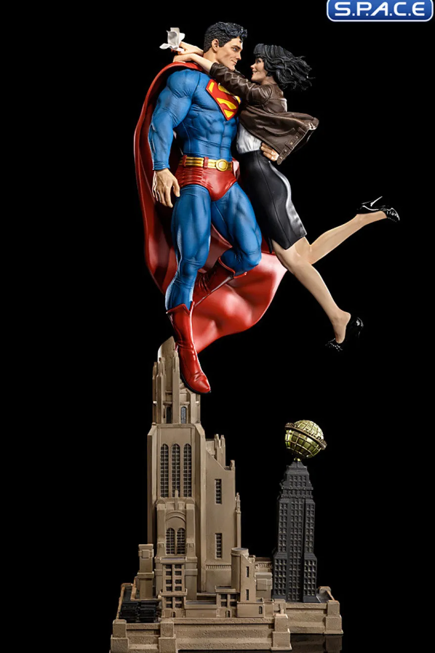 1/6 Scale Superman and Lois Lane Diorama