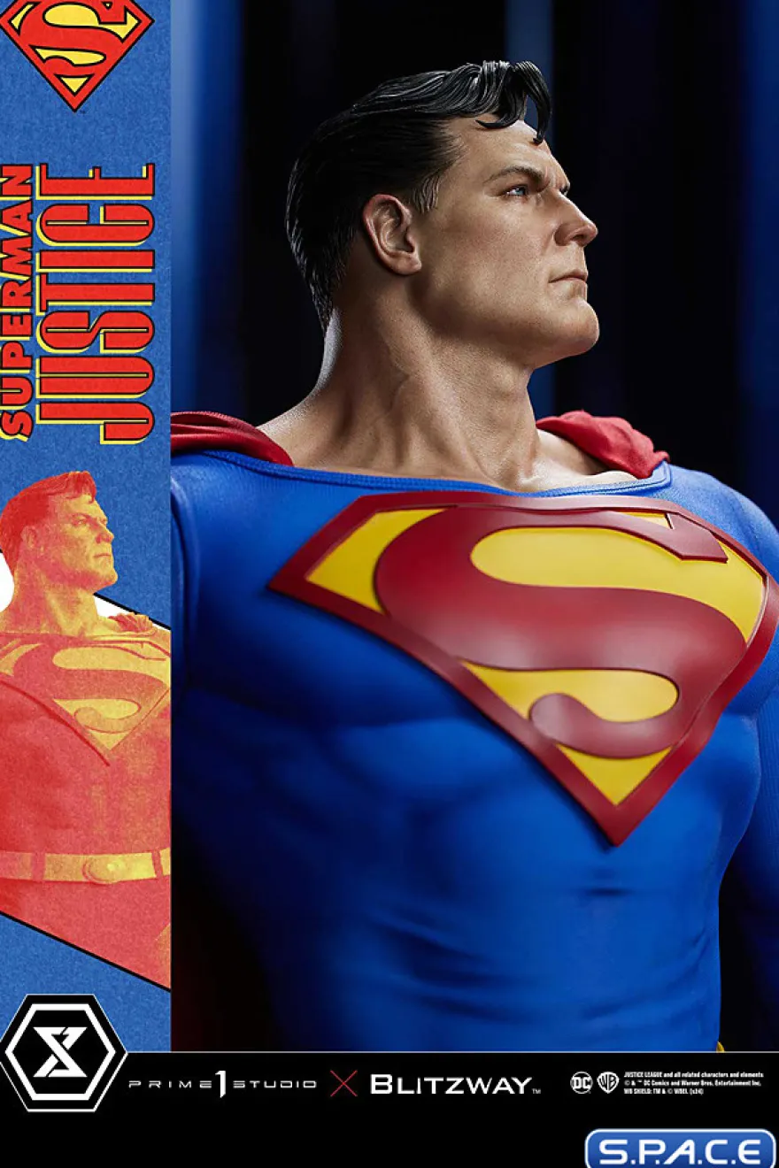 1/4 Scale Superman Premium Masterline Statue
