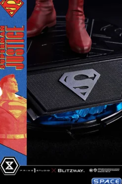 1/4 Scale Superman Premium Masterline Statue