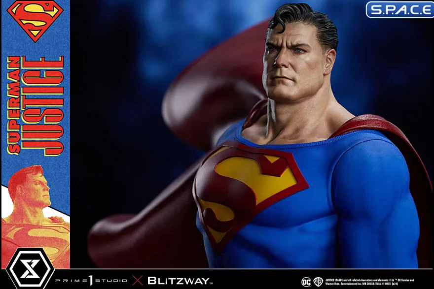 1/4 Scale Superman Premium Masterline Statue