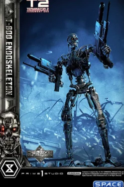 1/3 Scale T-800 Endoskeleton Deluxe Museum Masterline Statue