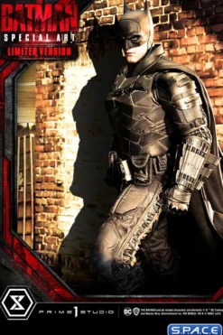 1/3 Scale The Batman Museum Masterline Statue
