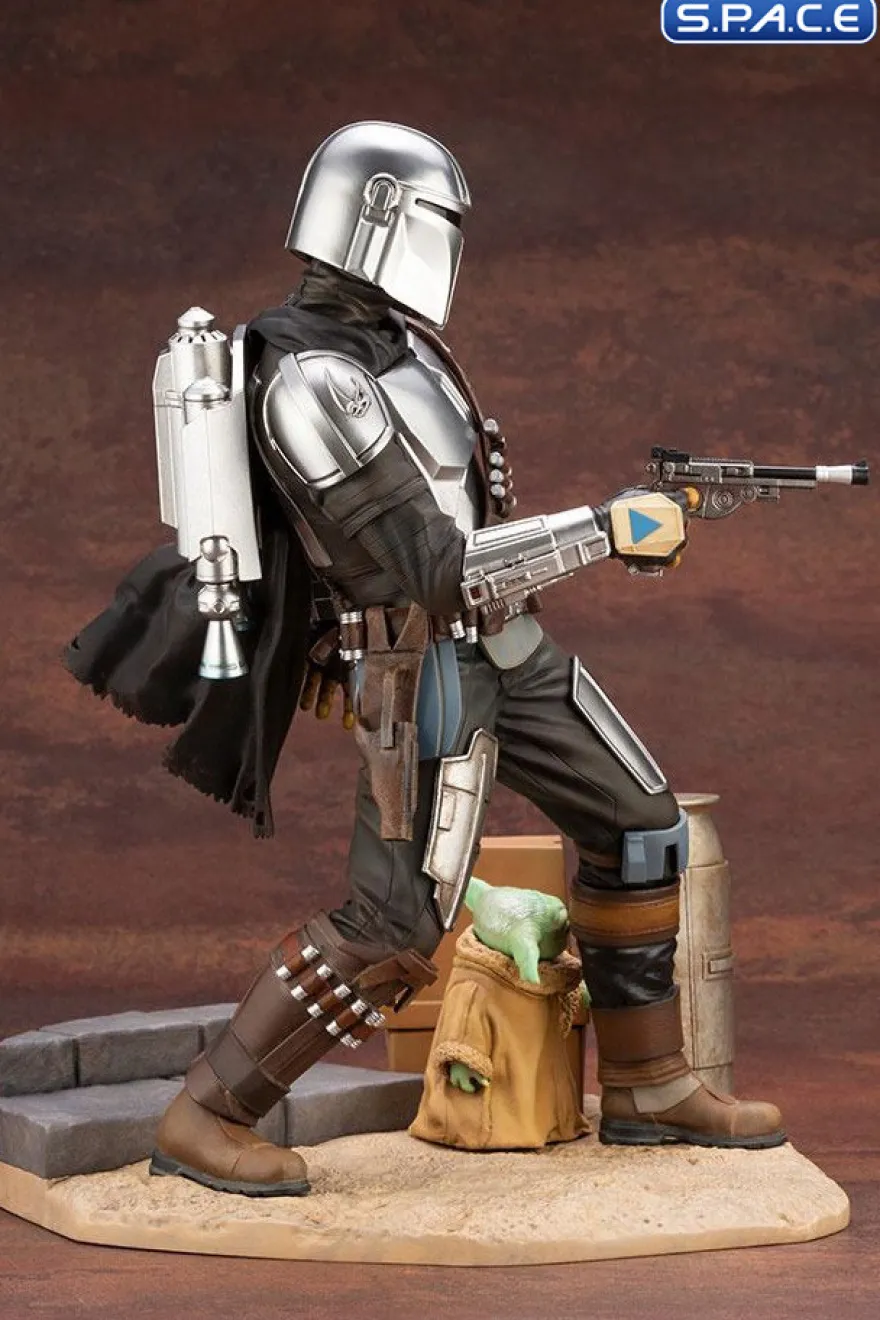 1/7 Scale The Mandalorian & The Child