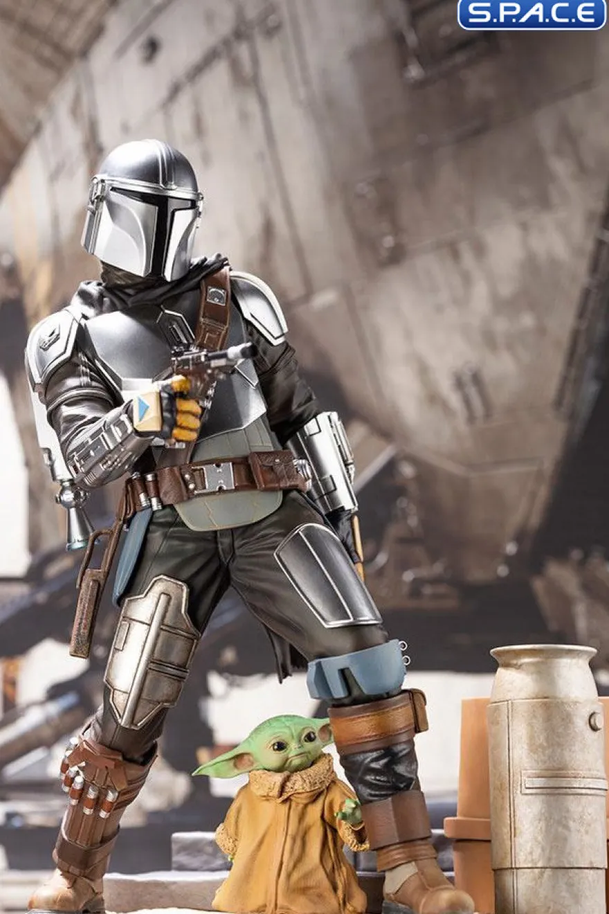 1/7 Scale The Mandalorian & The Child