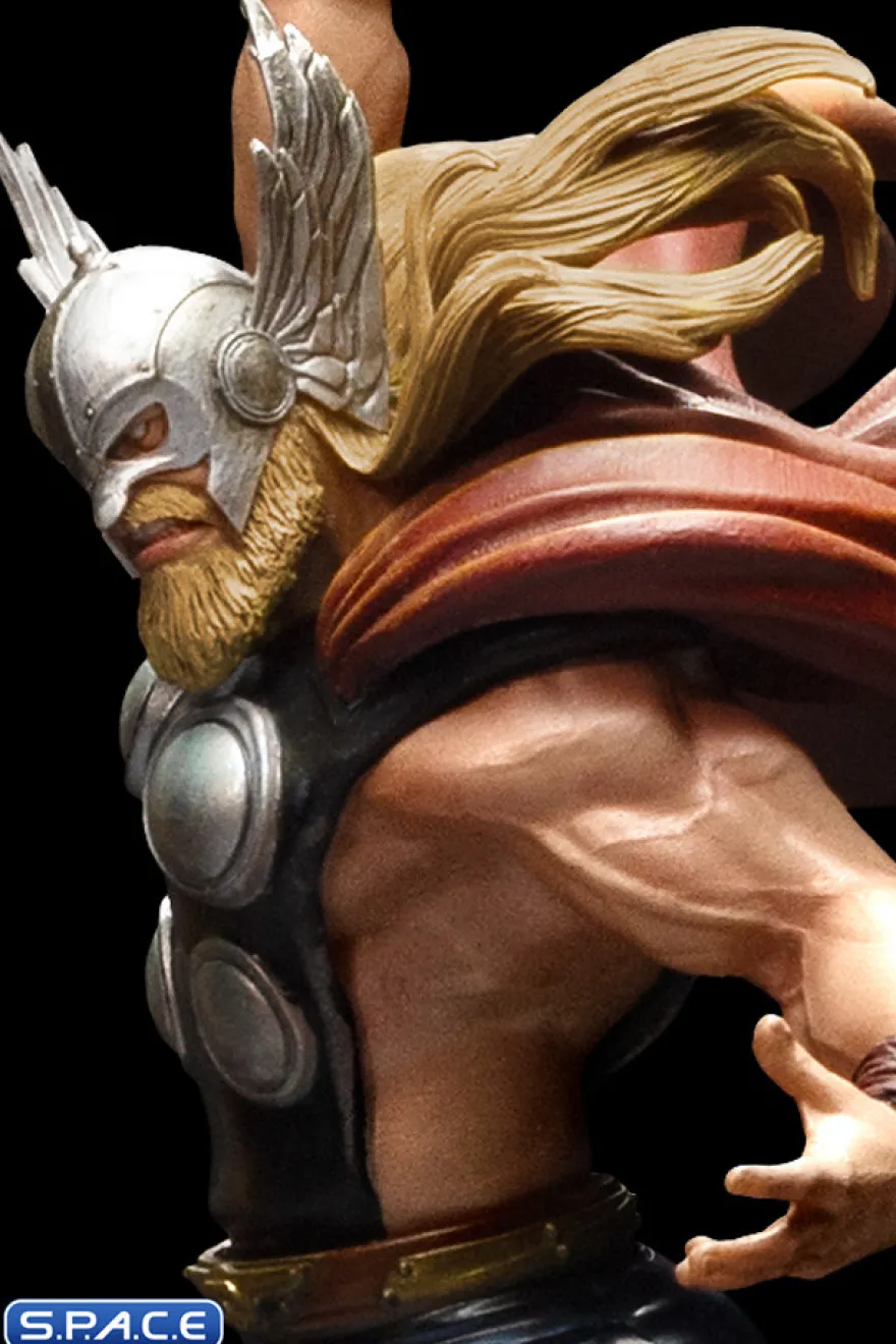 1/10 Scale Thor Deluxe Art Scale Statue
