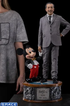 1/4 Scale Walt Disney & Mickey Mouse Deluxe Legacy Replica Statue