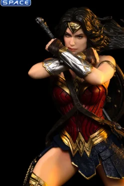 1/10 Scale Wonder Woman Art Scale Statue